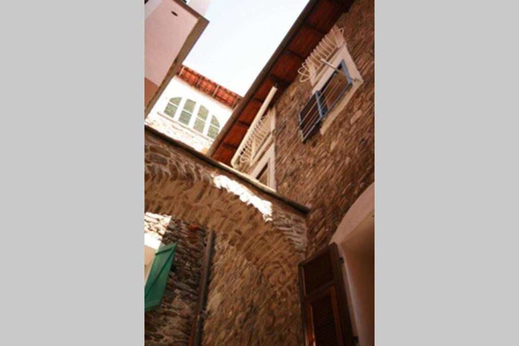 Alloggio Per Vacanze A Isolabona Exterior photo